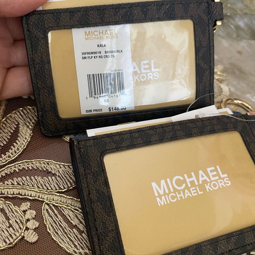 Michael Kors ID holder - Picture 6 of 8